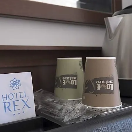 Rex 3*