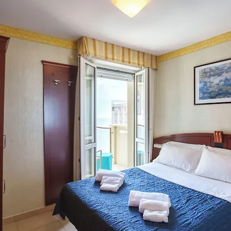 Rex Hotel